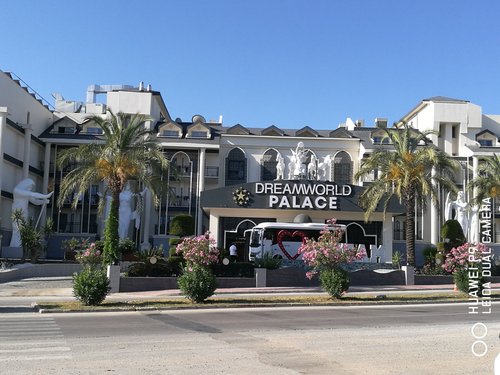 Dream World Palace  Hotel